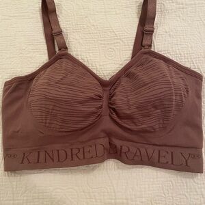 Kindred Bravely Hands Free Pumping and Nursing Bra in Twilight